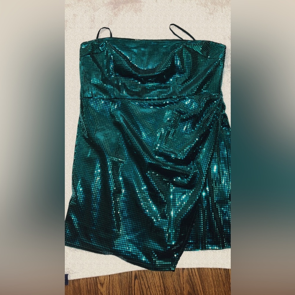 Green Dress (only been worn once) so it’s still new